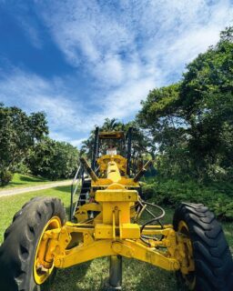Camina, explora, siente el sol y deja que el estrés se quede atrás. Regálate un fin de semana diferente. 🌿☀️ 

www.lagograndehotel.com 
.
.
.
#LagoGrandeHotel #HotelCampestre
#PlanesCercaDeCali #HotelesValleDelCauca
#ValleDelCauca