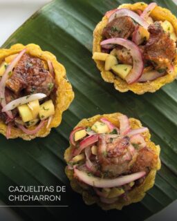 Nuestras cazuelitas de chicharrón combinan el crocante perfecto con sabores frescos y tradicionales que despiertan todos los sentidos. 

.
.
.
#LagoGrandeHotel #HotelCampestre #PlanesCercaDeCali #HotelesValleDelCauca #ValleDelCauca